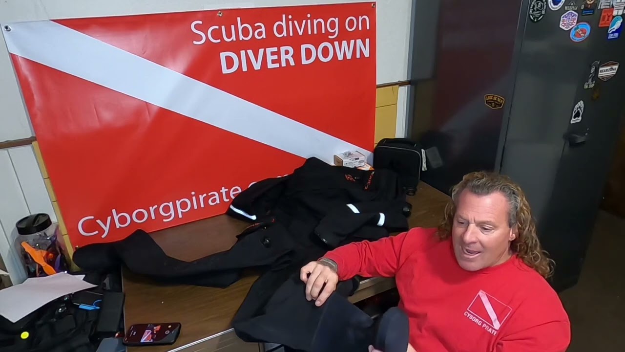 Hollis DX-300x.  Drysuit discussion, Episode 4