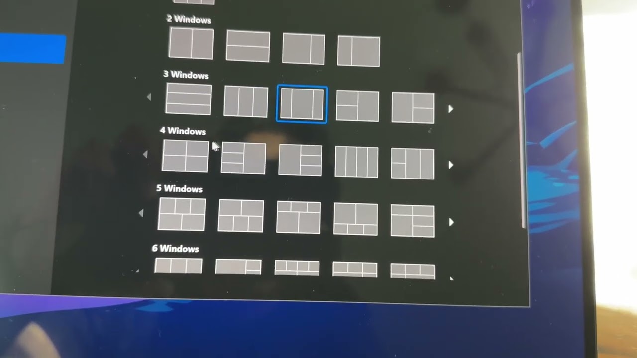 Демонстрация функции Easy Arrange в Dell Display Manager (DDM) на мониторе U4025QW &mdash; 40&rdquo;