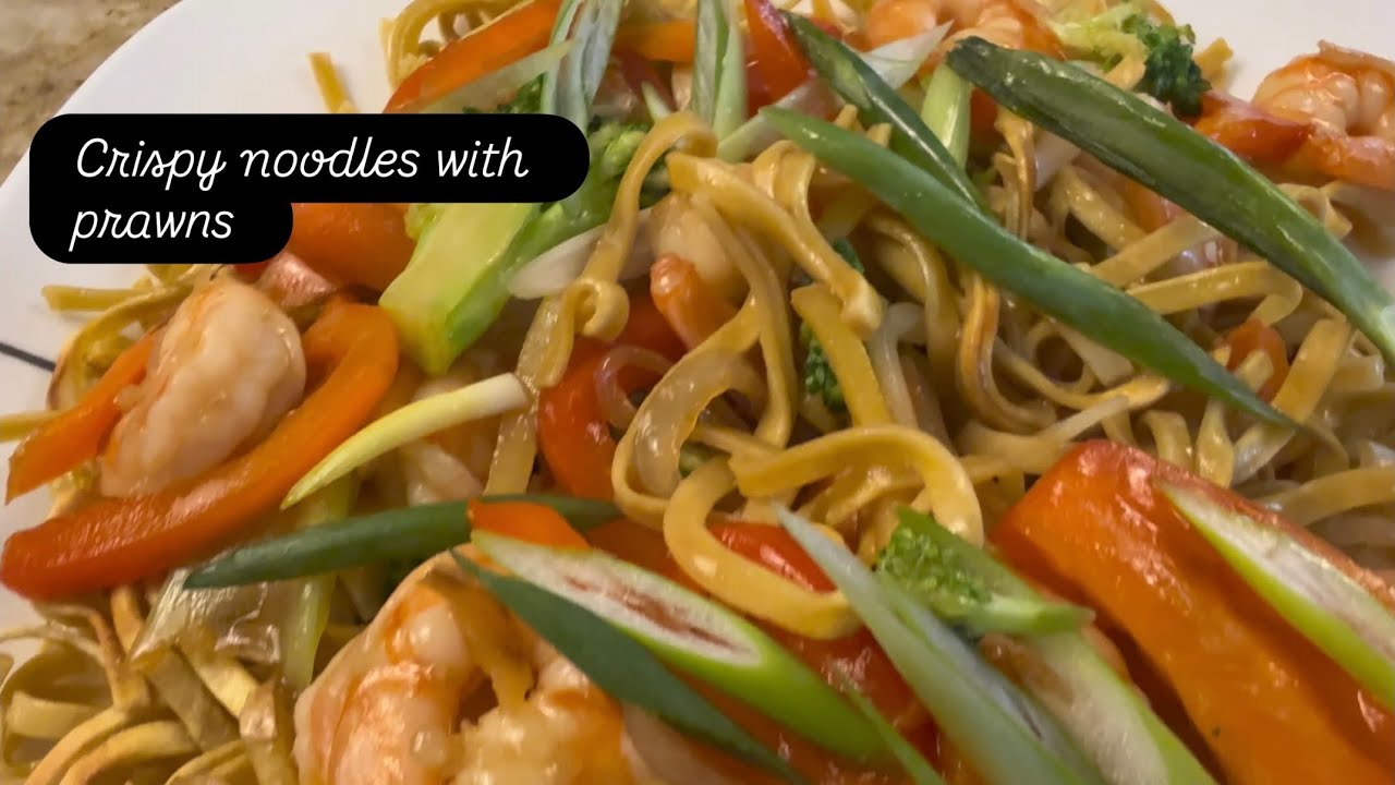 Crispy noodles with prawns. Stop paying $$on takeouts for soggy noodles and 3 prawns. @WokwithVu 