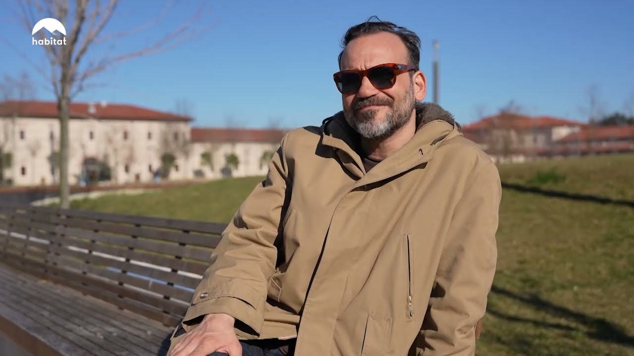 📚 Gürgen Öz Kitapların Krallığı’nda! Rami Kışlası’ndan Kütüphaneye: Tarih ve Bilginin Buluşması