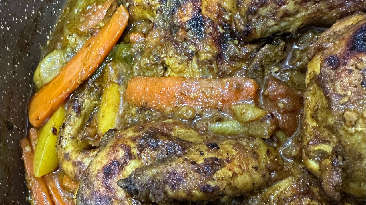 صينية دجاج بالبطاط والجزر ومعاها فتة البصل بالزهره والباذنجان 😋