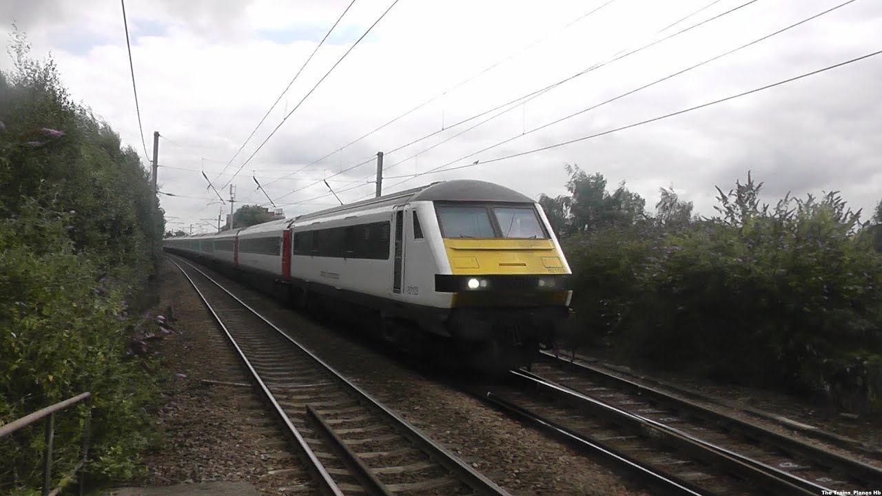 Trains at Stowmarket, GEML 14/8/15