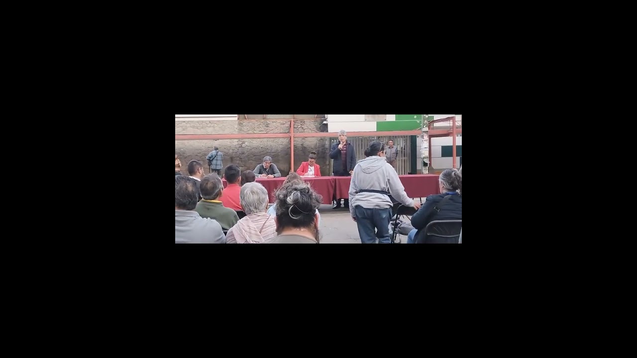 Asamblea Informativa del 26 de febrero, en la explanada del Metro Tlatelolco