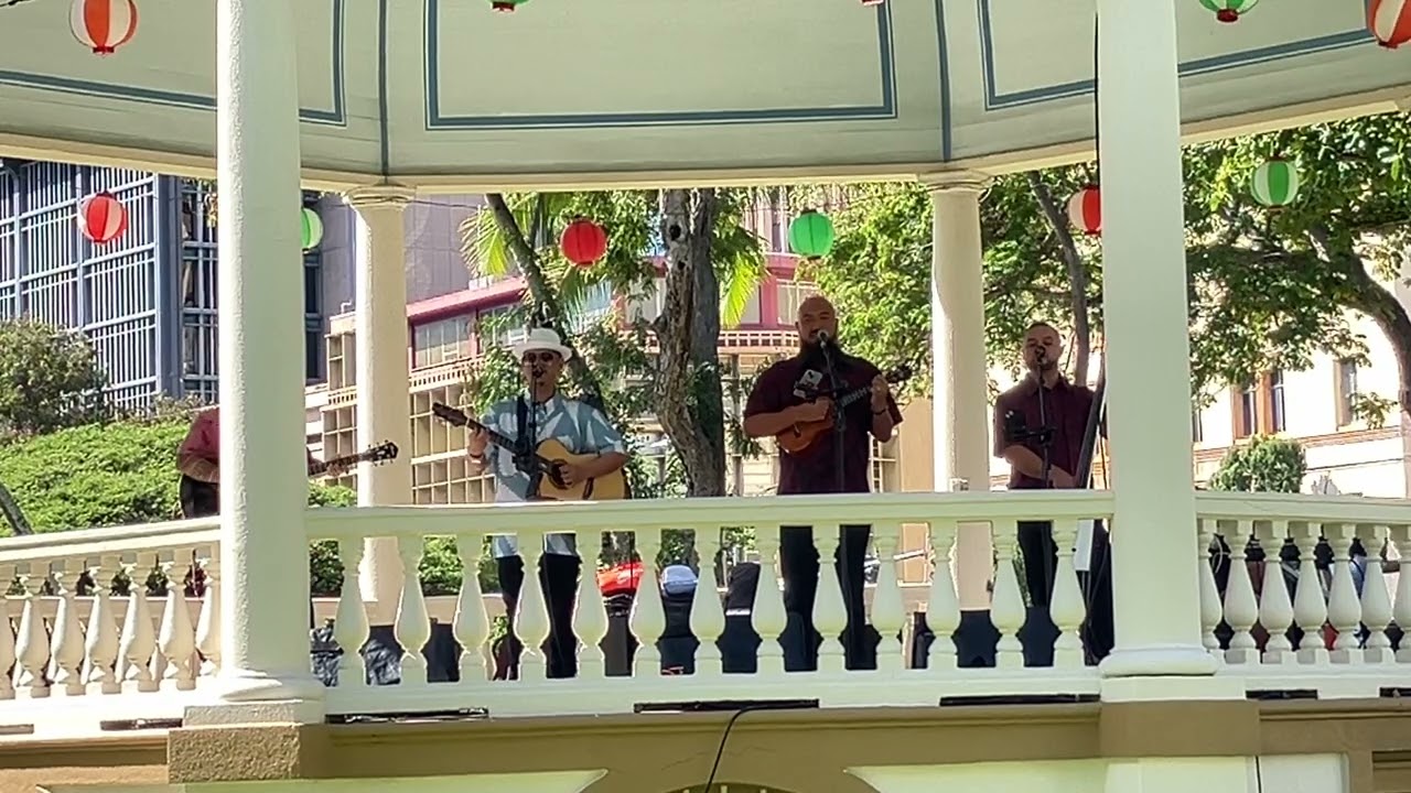 Kupu & Friends - "Waolani"