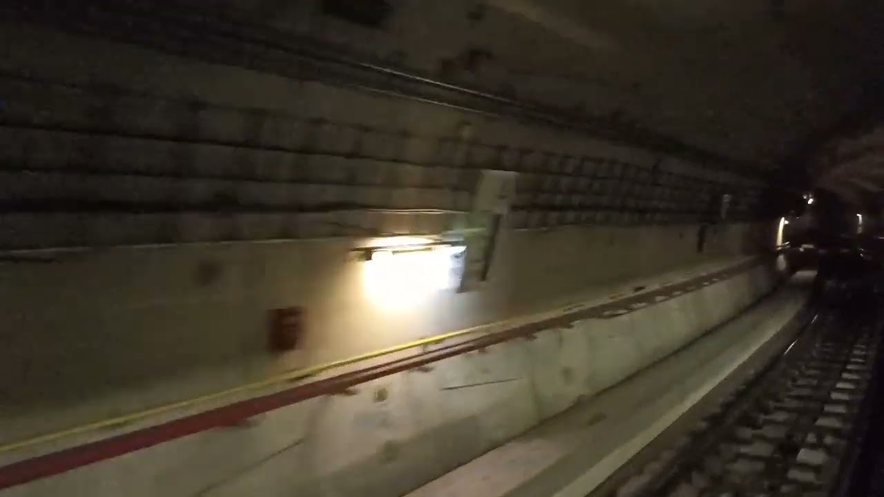 Métro Ligne 12 MF67 D Noire Bruyante Entre Front Populaire et Aimé Césaire ! (60fps)