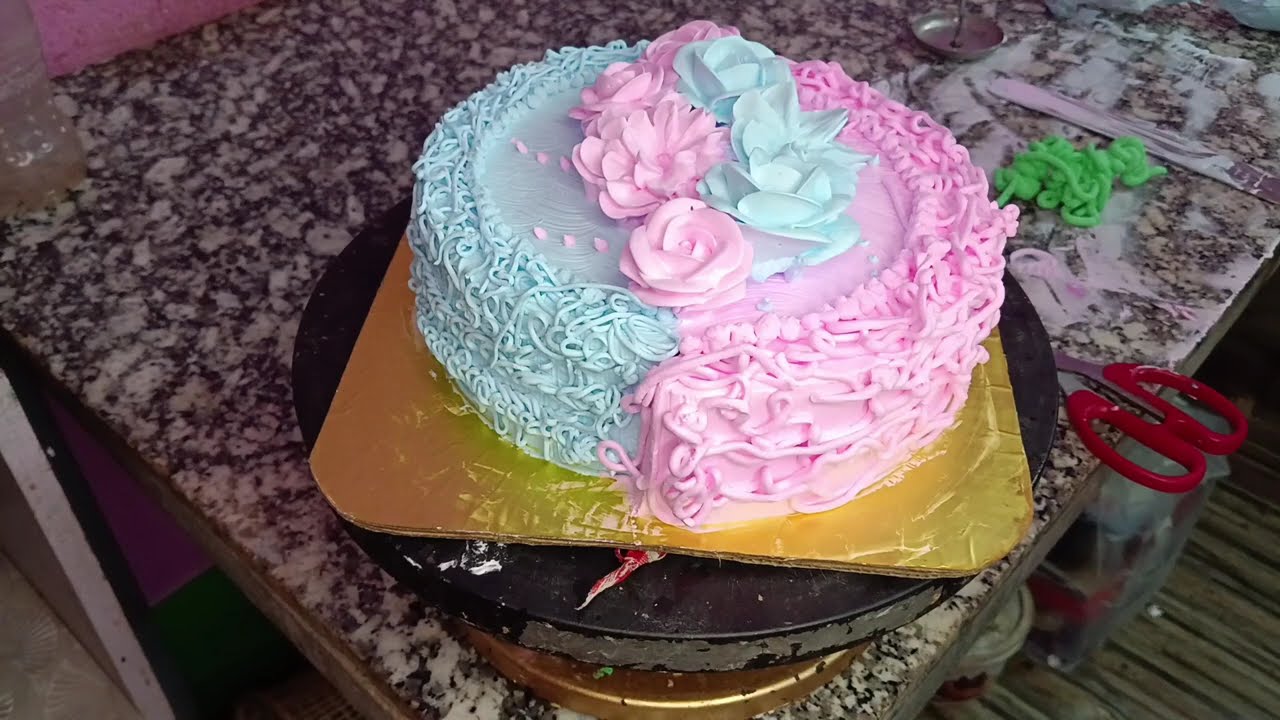 Yin-Yang Floral Cake That Deserves a Standing Ovation 🌸💕💙 ||