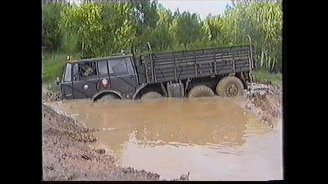 Tatra 813 Kolos 8x8 utopený ve vodě