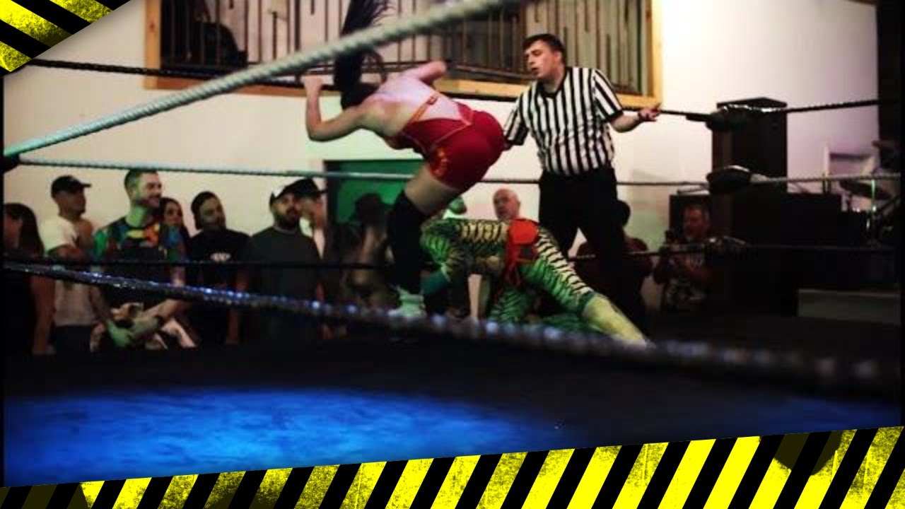 El Chupacabra vs.  Johnnie Robbie in a knock down drag out brawl