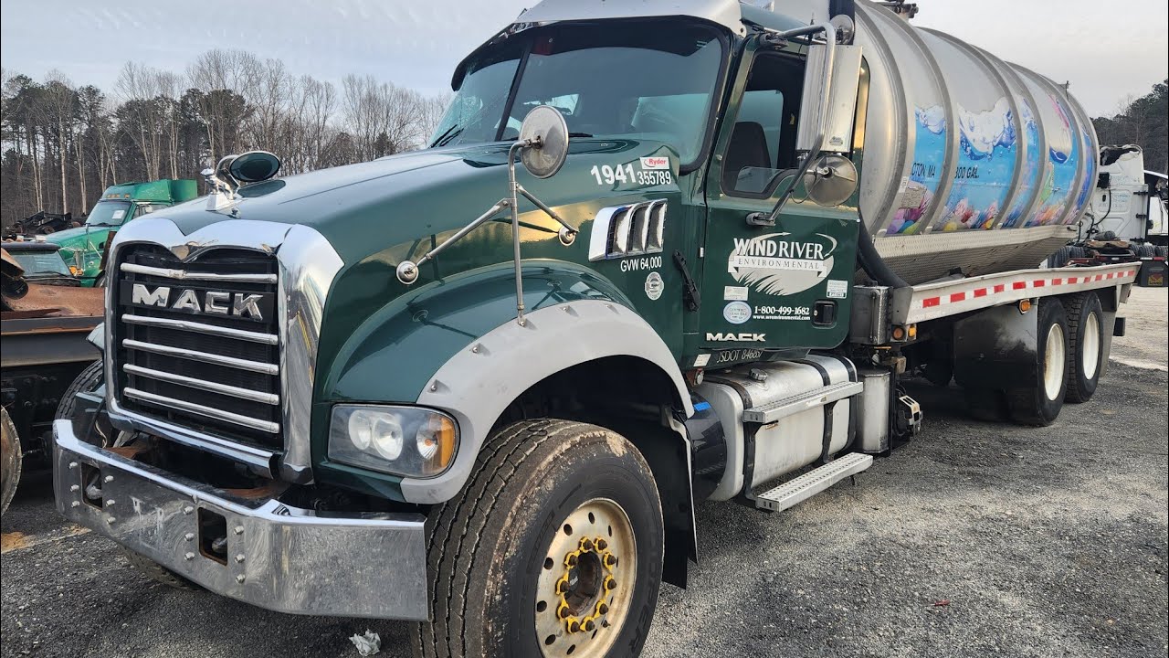 (J71594) 2016 Mack GU713, TRUCK-