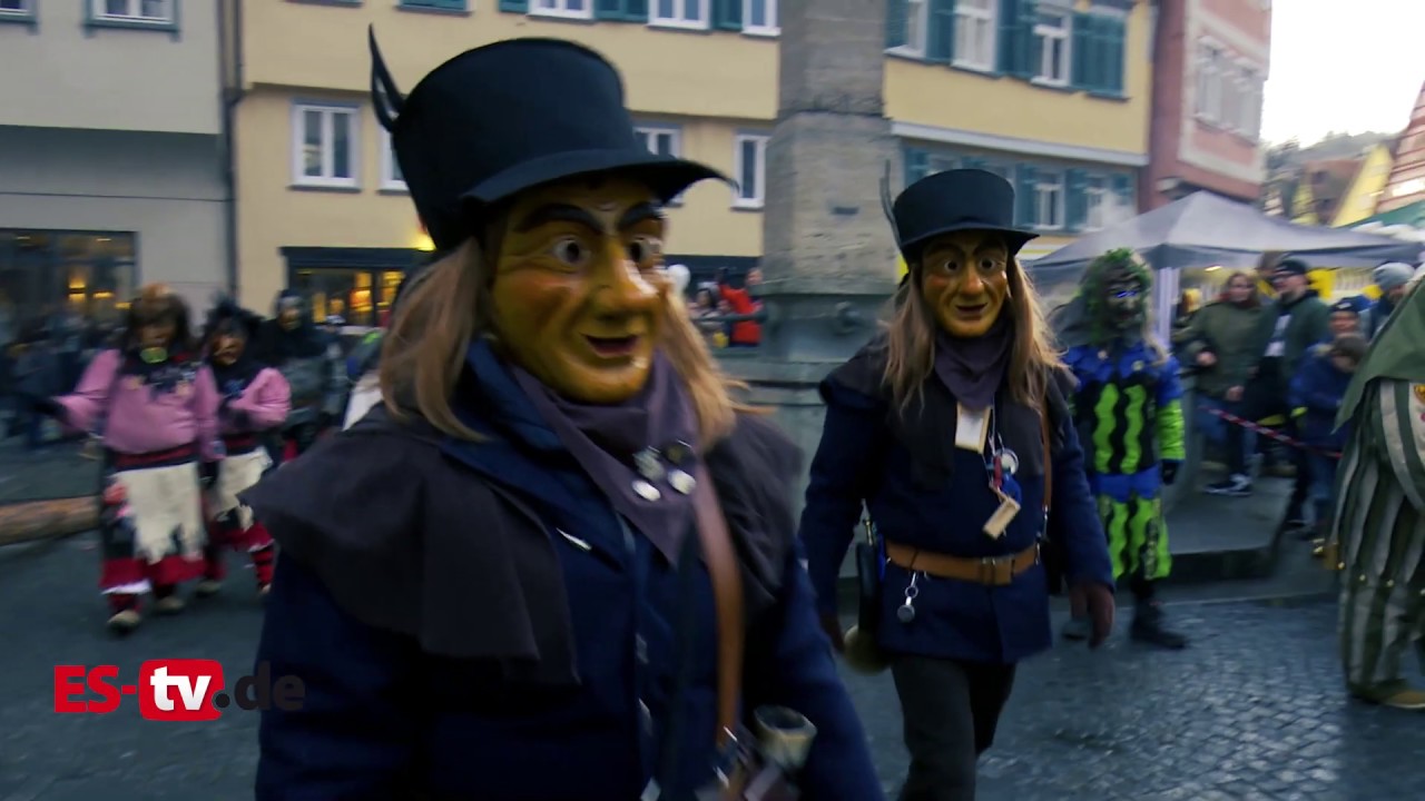 Narrenbaum in Esslingen gestellt
