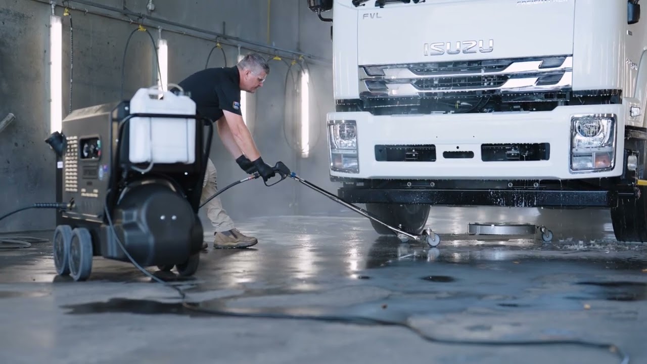 SPITWATER&reg; SW2021 Hot Water Pressure Cleaner - 30 Second Product Overview