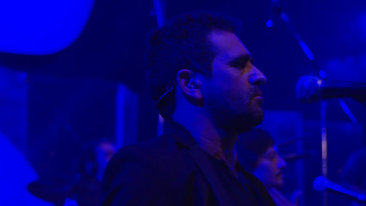 1 - Los Pérez García - Salud! - Los Años que Vivimos en Peligro  - En Vivo (Gran Rex)