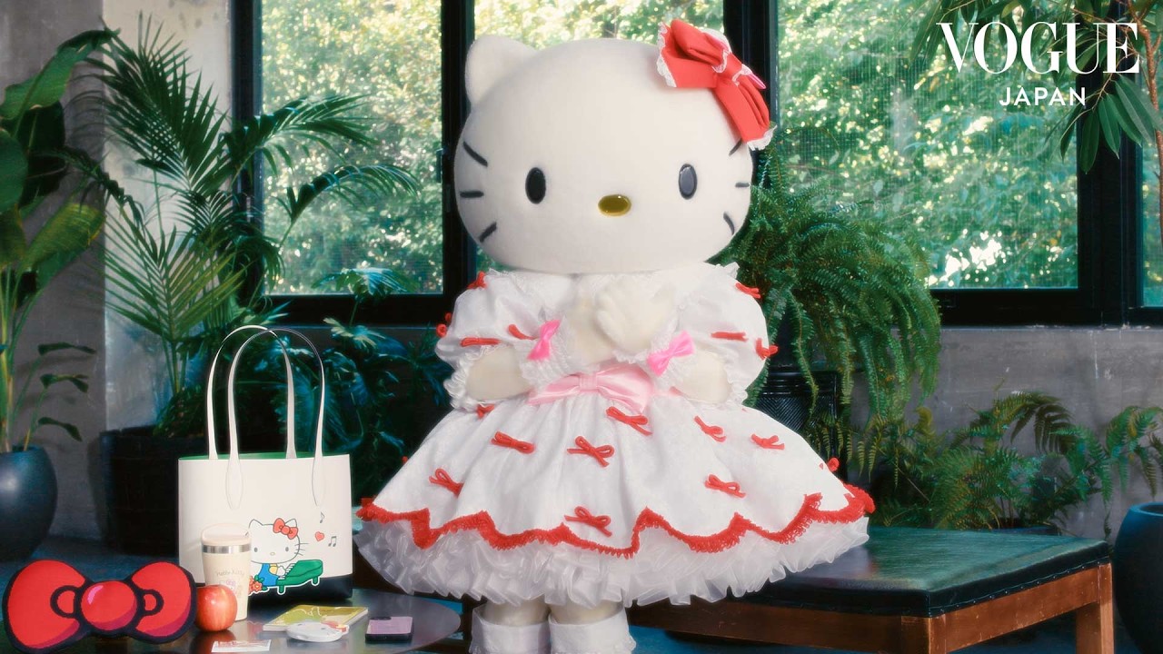 HELLO KITTYのバッグの中身は？美容グッズなどのアイテムたち。| In The Bag | VOGUE JAPAN