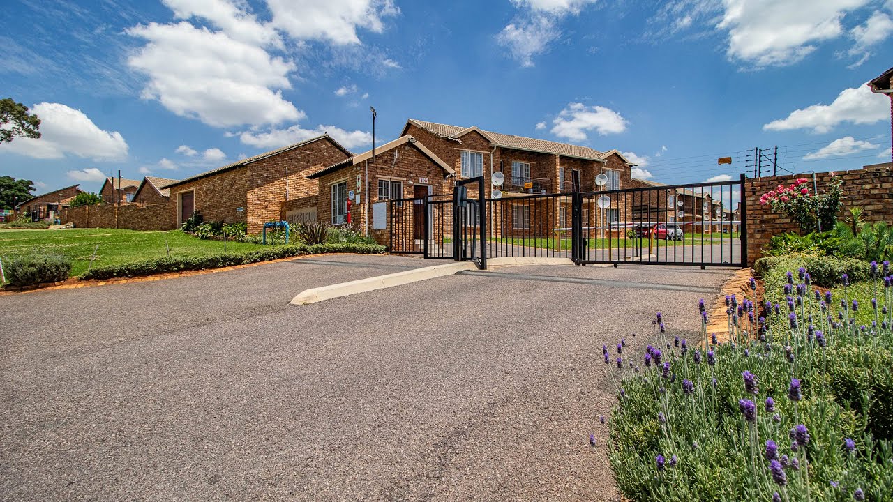 2 Bedroom For Sale - Chloorkop