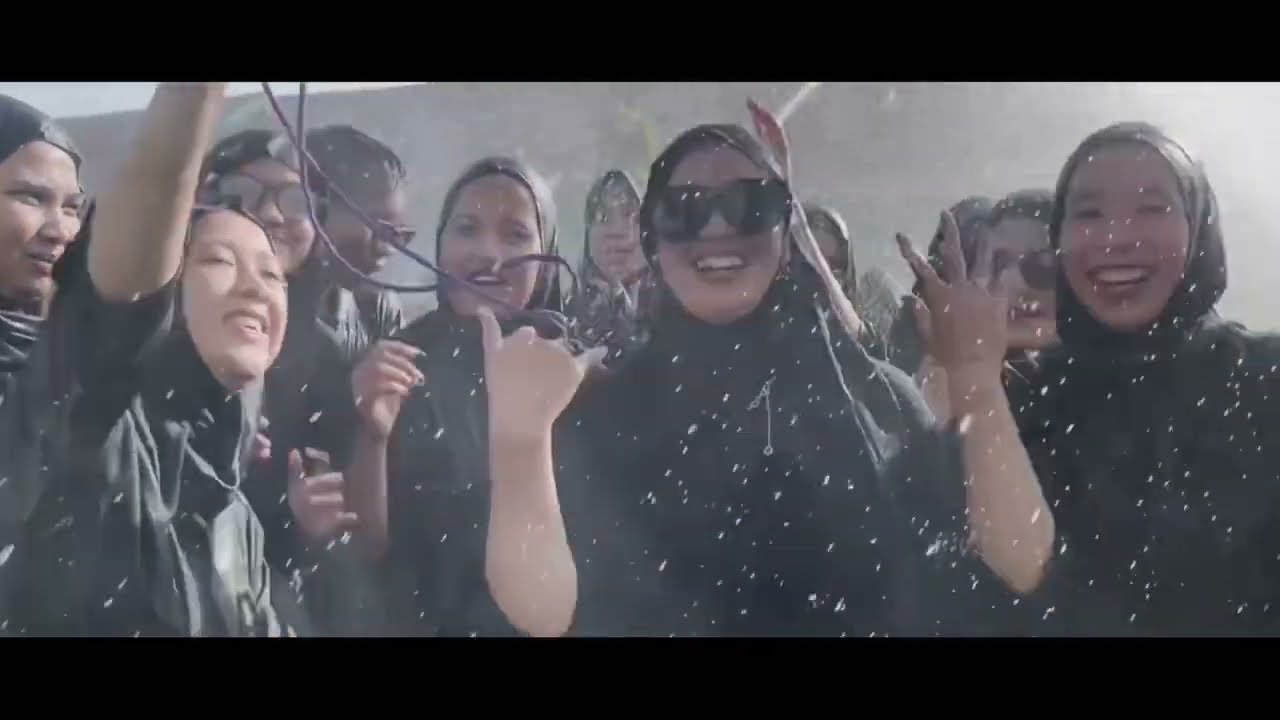 Video Cinematic Perpisahan Sekolah Viral Pakai Pemadam Kebakaran Terkece dan Kompak!!