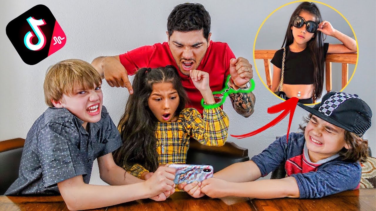 MY FRIENDS REACT TO MY TIK TOKS  *GONE WRONG* | Familia Diamond