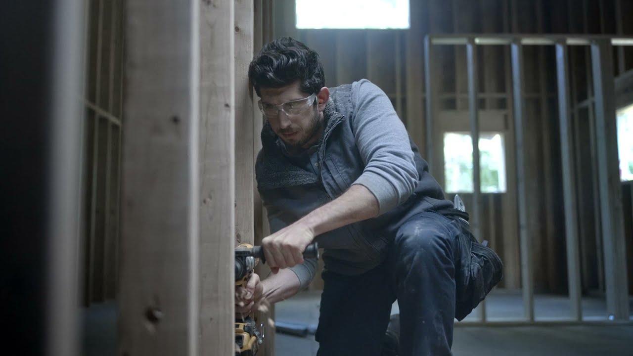 IRWIN&reg; SPEEDBOR SUPREME&trade; Auger and Self-Feed Bits in Action