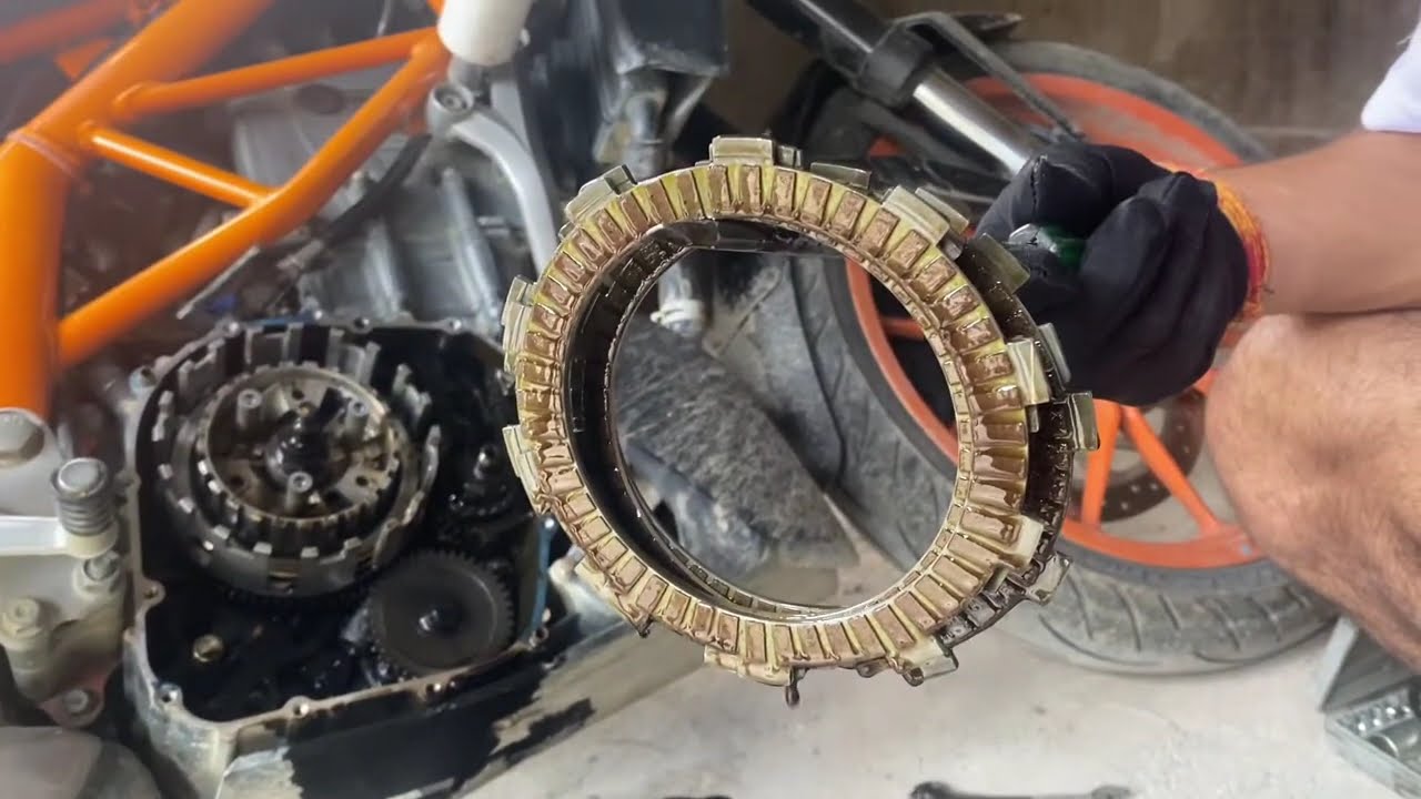 Change Clutch Plate at Home | Ktm Duke 390