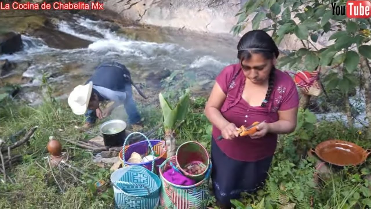 A orillas del río preparamos ricas tostadas de Chileajo. una receta fácil y deliciosa 😋