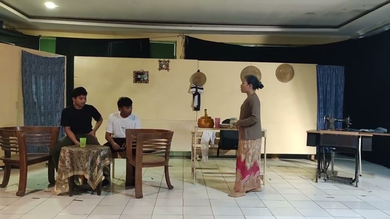 TEATER ` [AYAHKU PULANG]  BY 12.9  [karya Usmar Ismail]