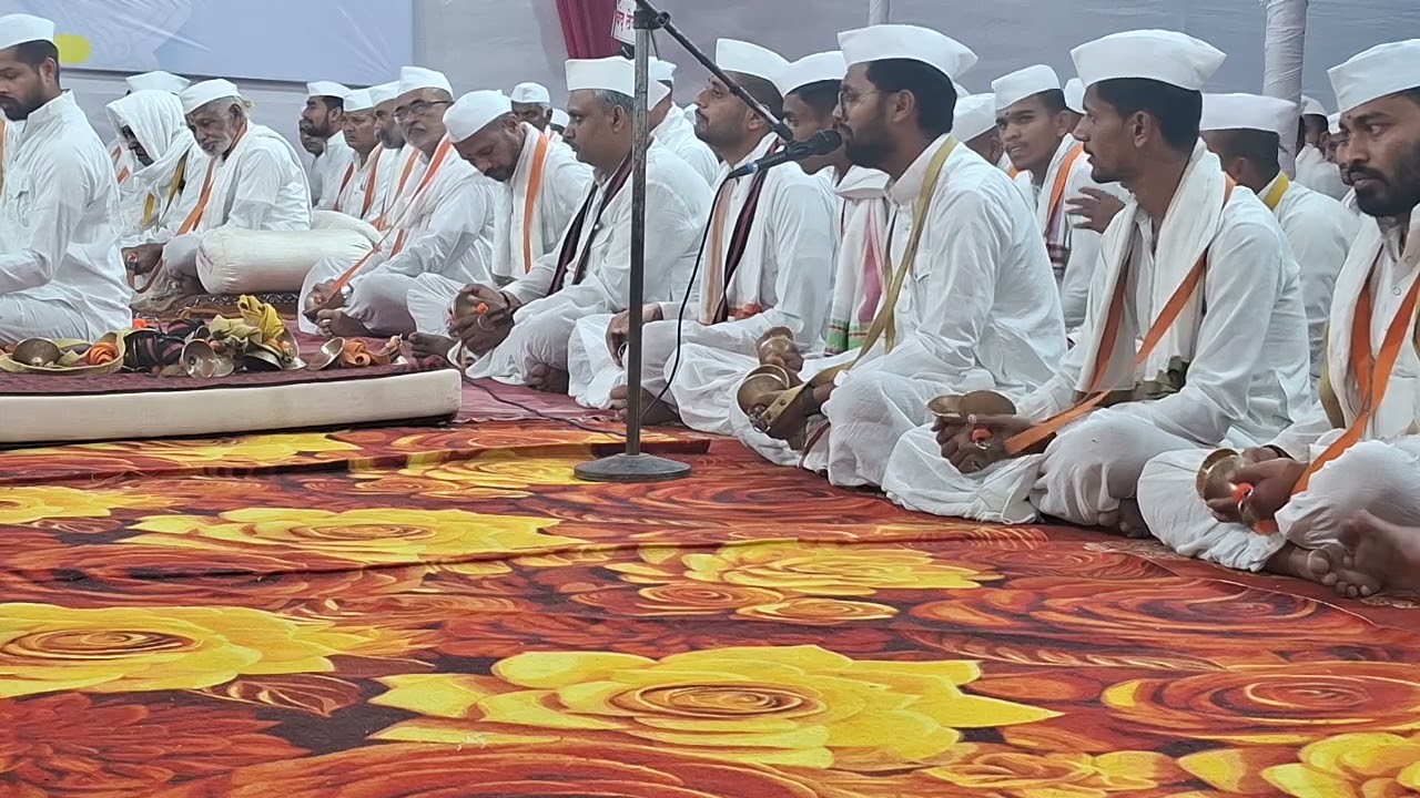 अतिशय मधुर चाल, तुका म्हणे मज न घडता सेवा l पूर्व पुण्य ठेवा ओढवला ll४ll 