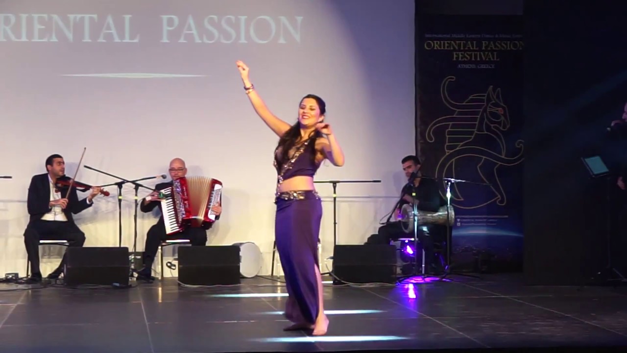 Ana Fintizarak by Demy improvisation with Mazzikatea live band at OPF