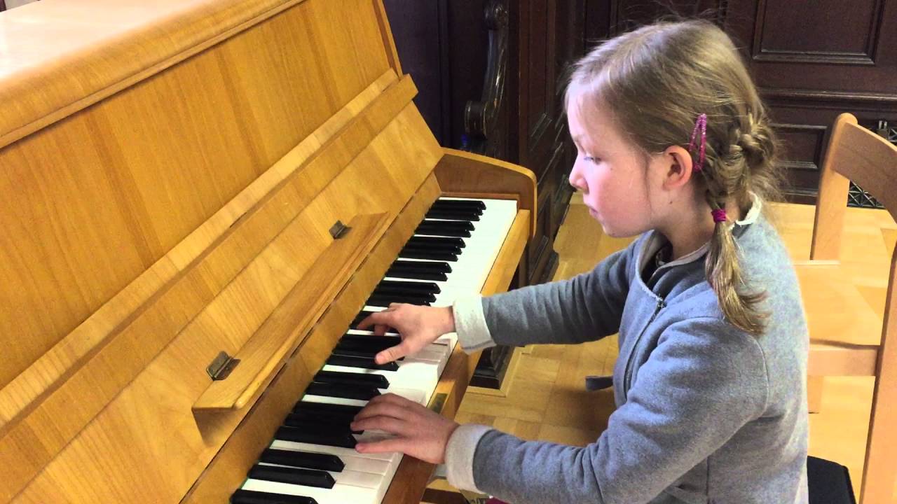 Kinder-Sonata in G-Dur Op. 118 von Schumann gespielt von Carolin