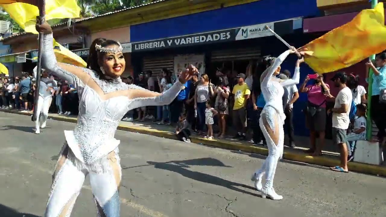 que bellas cachiporristas de El Puerto la libertad