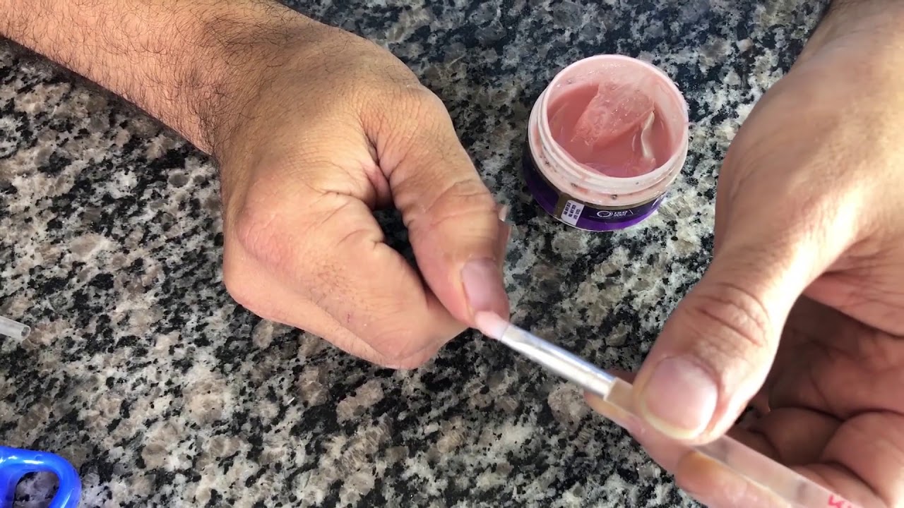 Manutenção da unha de gel