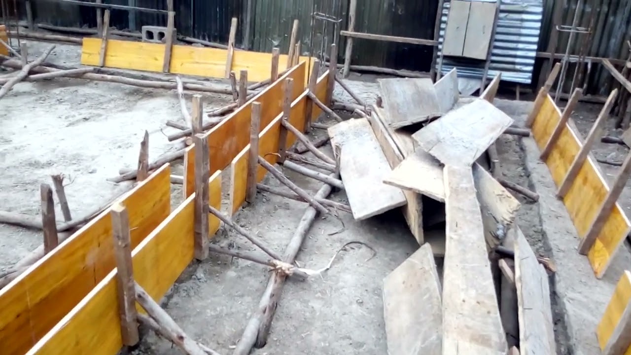 How to Constract Grade beam Form work with Playwood.