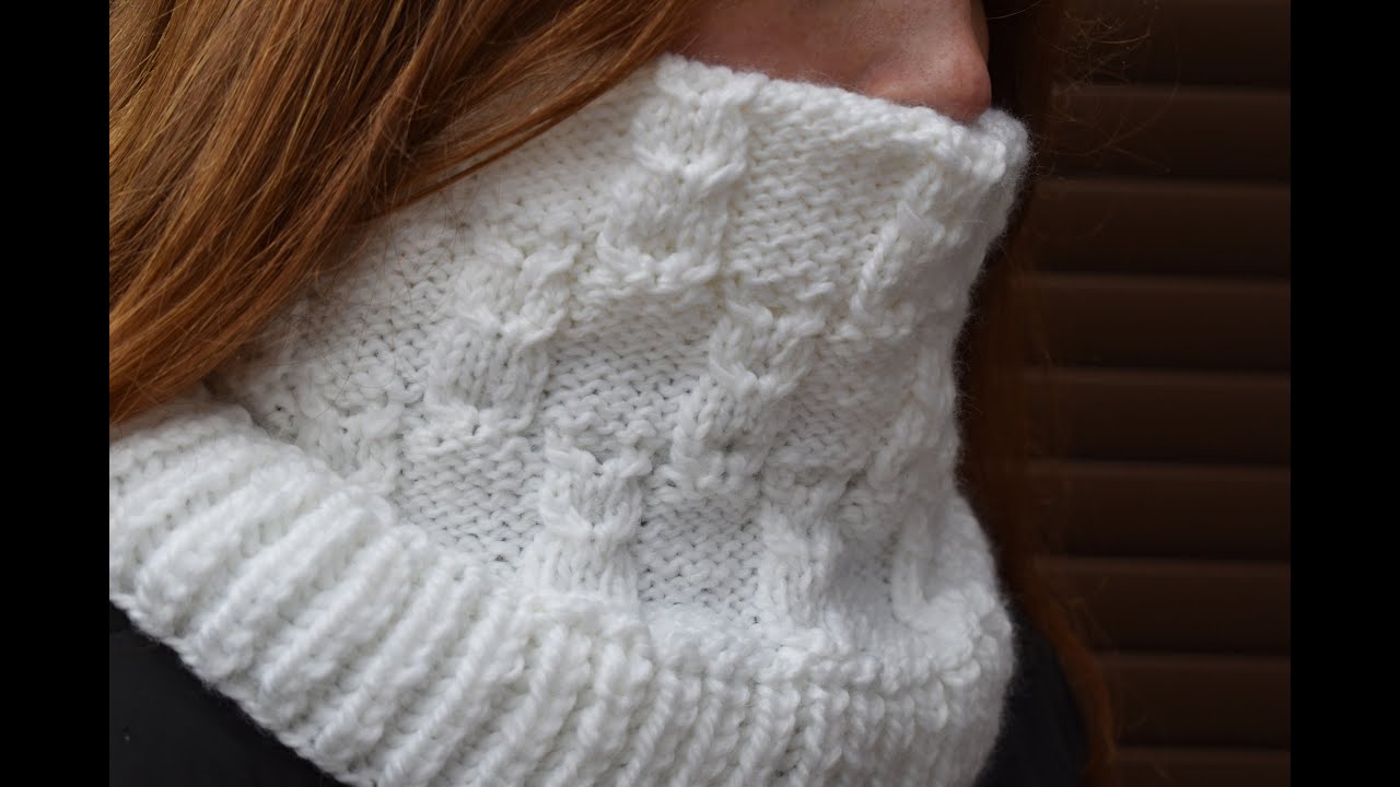 CUELLO CON BUHOS REALIZADO CON AGUJAS CIRCULARES