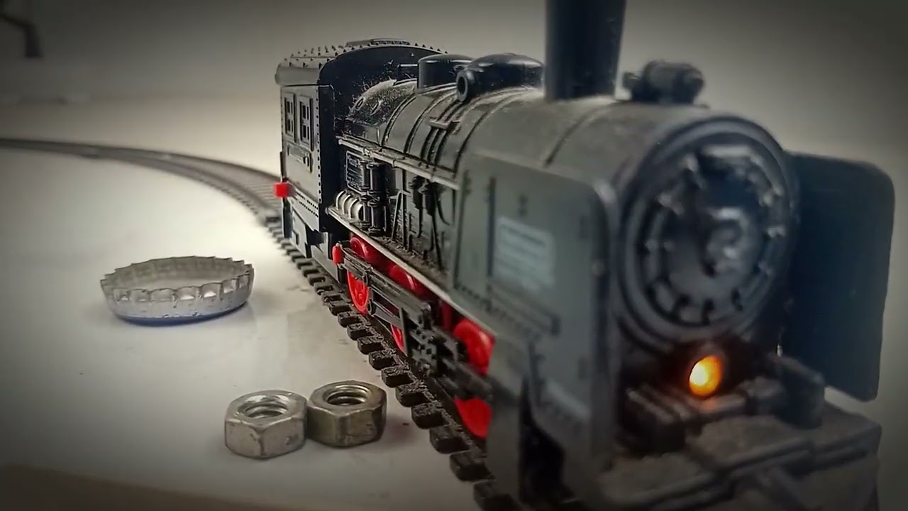🚂💥 1,000 MARBLES vs Toy Train &ndash; EPIC CRASH TEST!