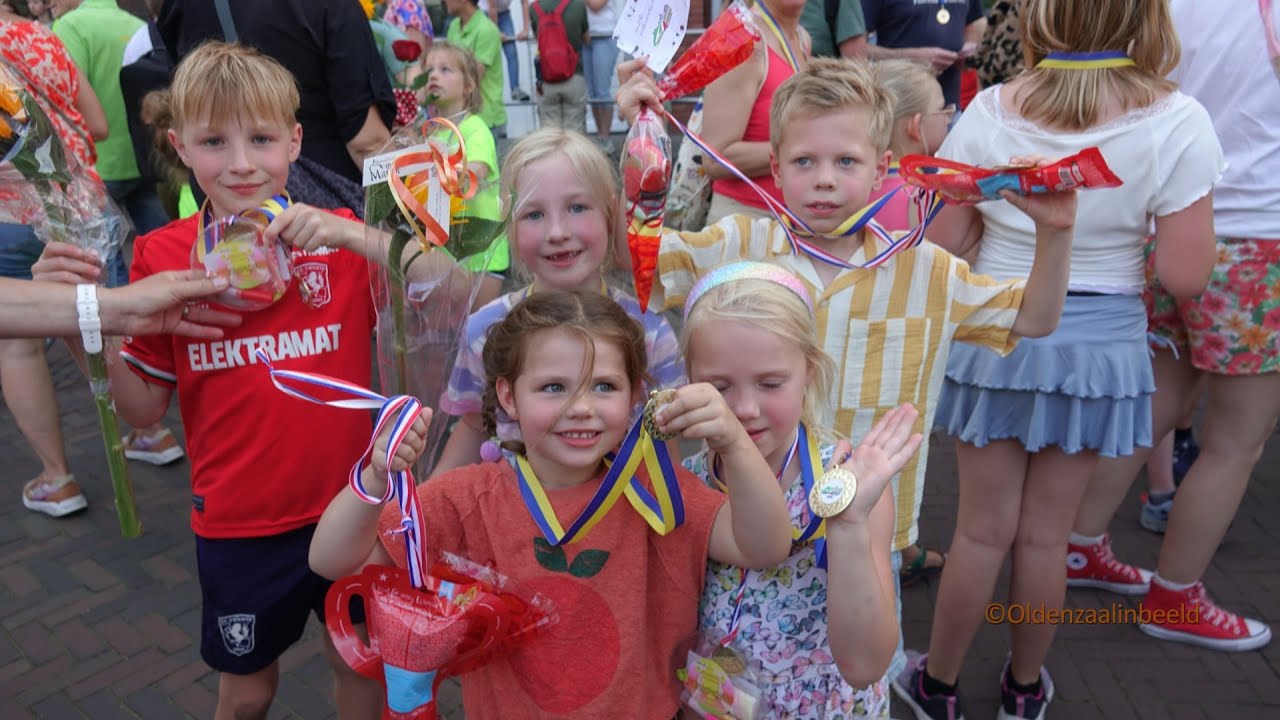 Intocht Wandel4daagse Oldenzaal 2025