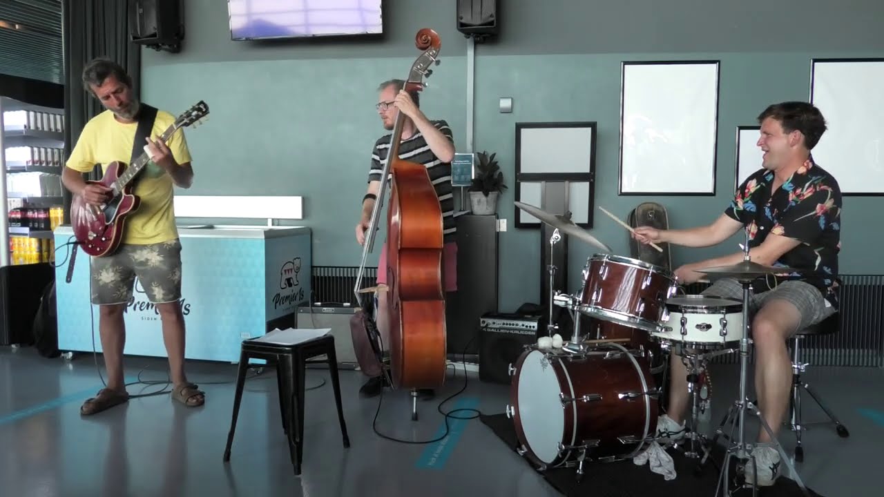 LIVE JAZZ AT DEN BLÅ PLANET: NEW ETUDE, by Niclas Knudsen, Nils Bo Davidsen & Anders Provis 2/