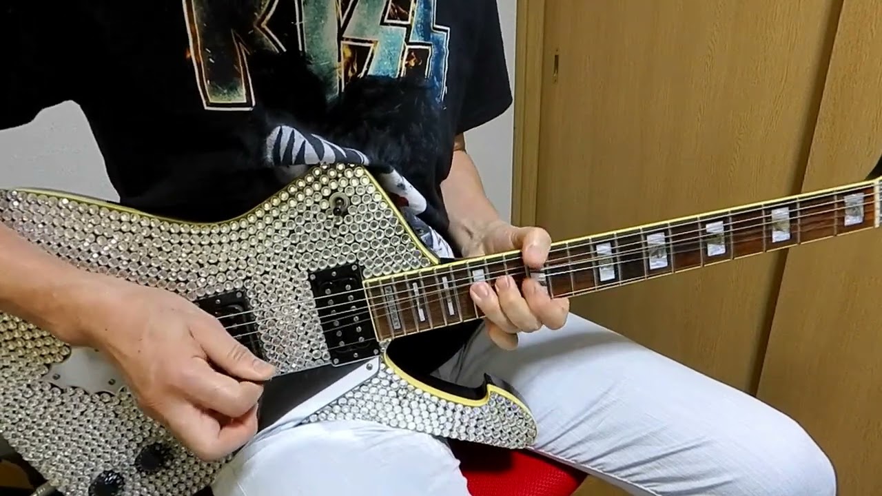 KISS  