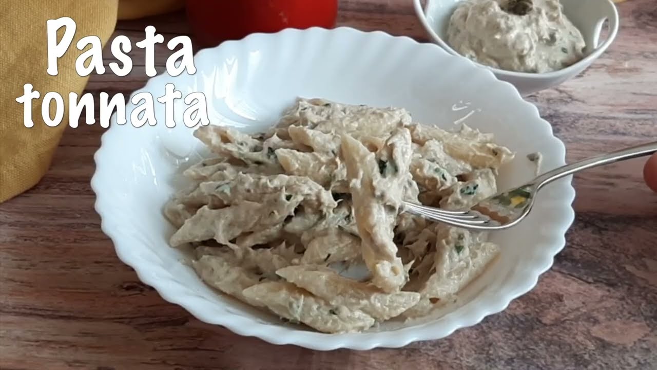 Pasta tonnata cremosa: la ricetta estiva veloce ottima calda o fredda con condimento senza cottura