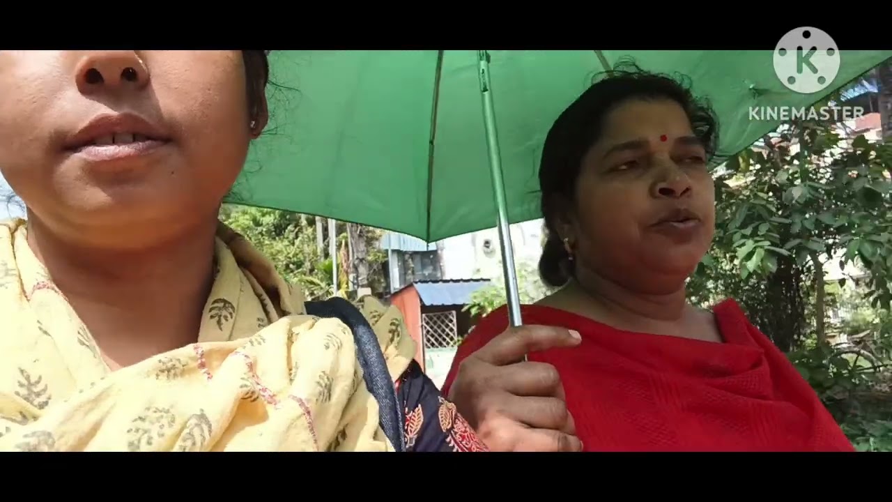 সকালে ১১টার মধ‍্যে কাজ শেষ করে ছেলের স্কুলে গেলাম সরস্বতী পুজোর খাওয়া দাওয়া জন‍্য।