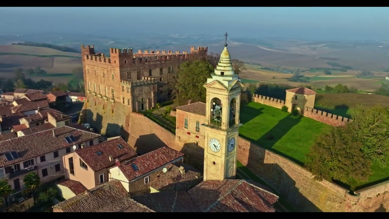 Castello Di Montemagno In Provicia Di Asti