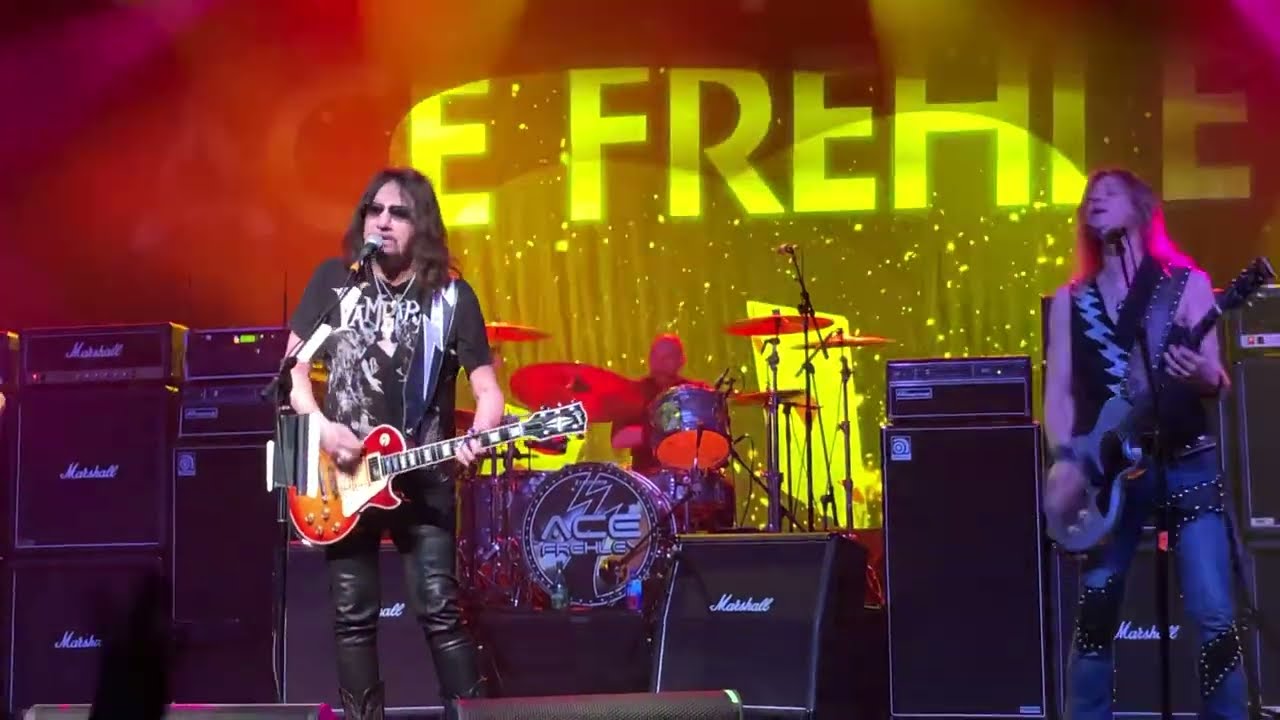 ACE FREHLEY SHOCK ME-GUITAR SOLO with LITA FORD Marquee Theatre Tempe 4/26/2022 R.I.P. Ace 