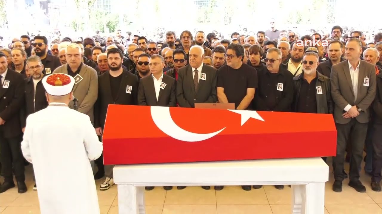 Oyuncu Şinasi Yurtsever, son yolculuğuna uğurlanıyor | İstanbul