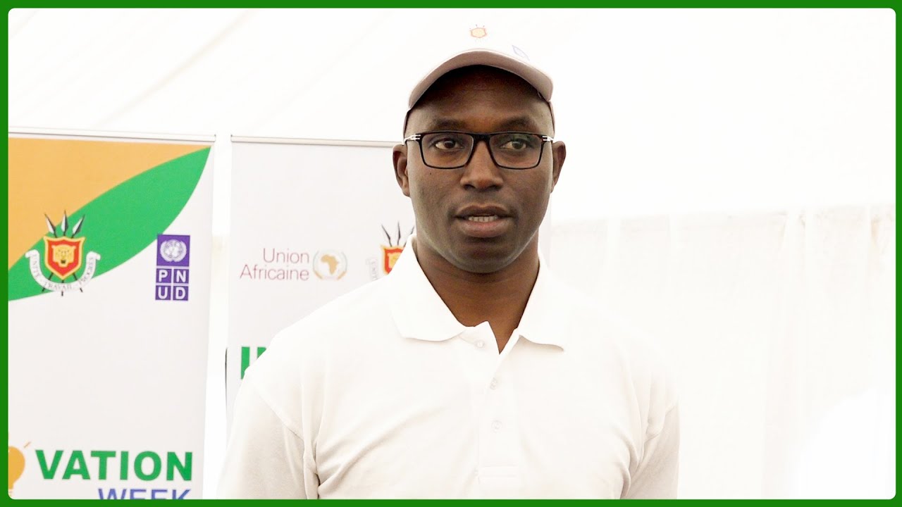 Barabeshe, PAEEJ ngo ntigiye kwororera inkoko muri Palais des arts|Ukuri n'ukuhe?