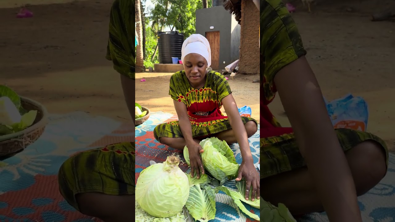 African Mum Preparing Cabbage for Dinner 🥬❤️ #shorts #shortsfeed #fypシ #food #viral