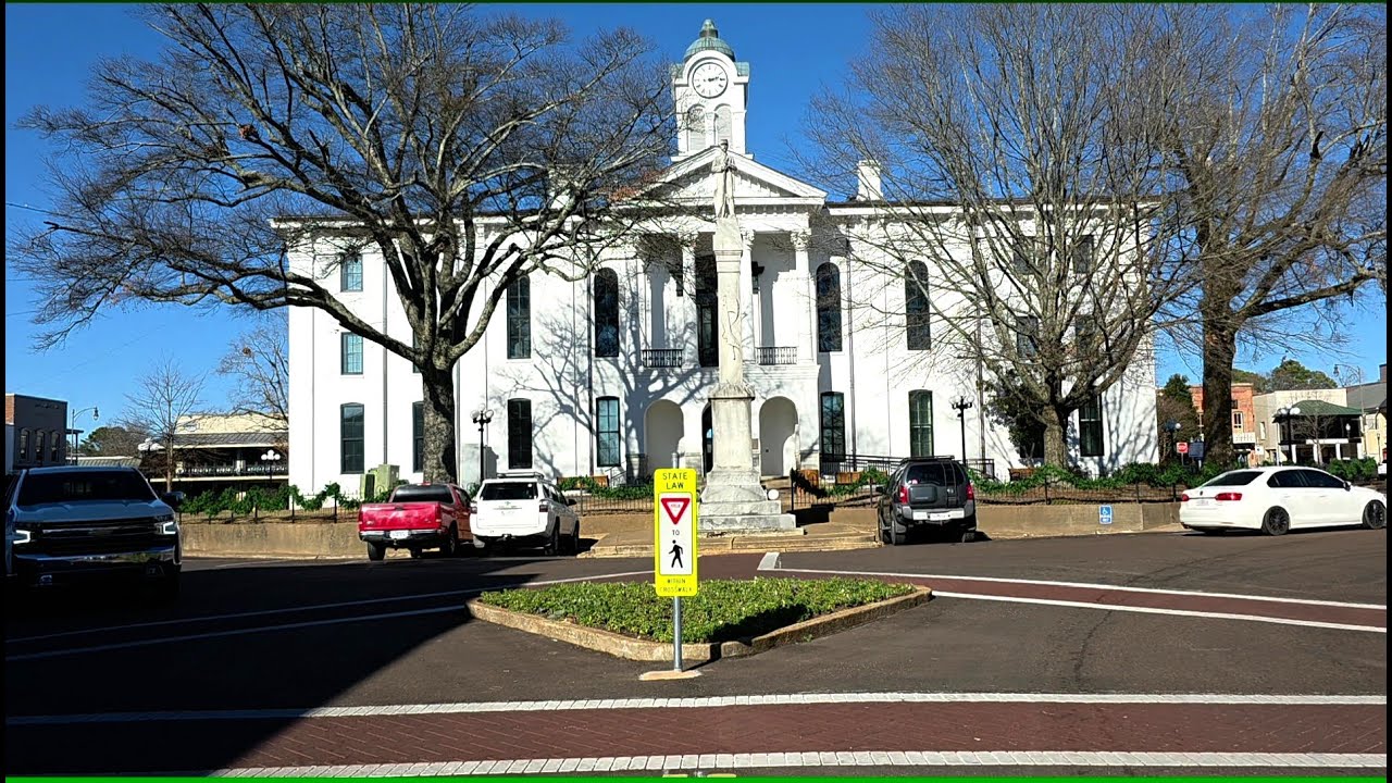 Oxford Square's serene corners and stories