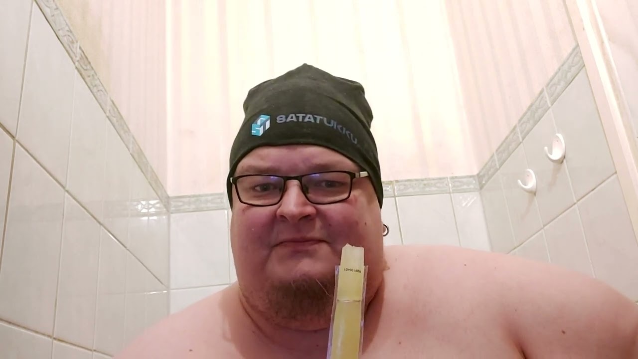 Hampaaton läski syö: Osa 2365 - Mehujäätä p*skalla 4 (Mr. Freeze Lemonade)