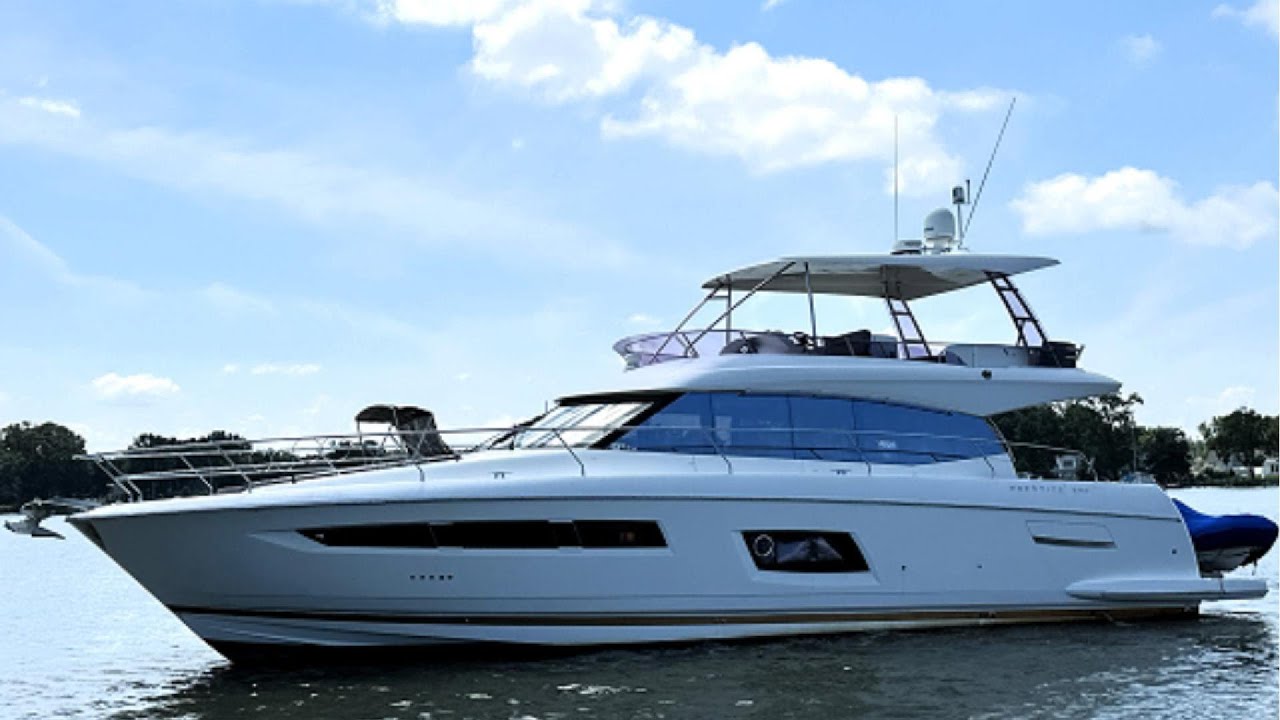 2016 Prestige Yachts 550 Hardtop Fly.  For Sale!