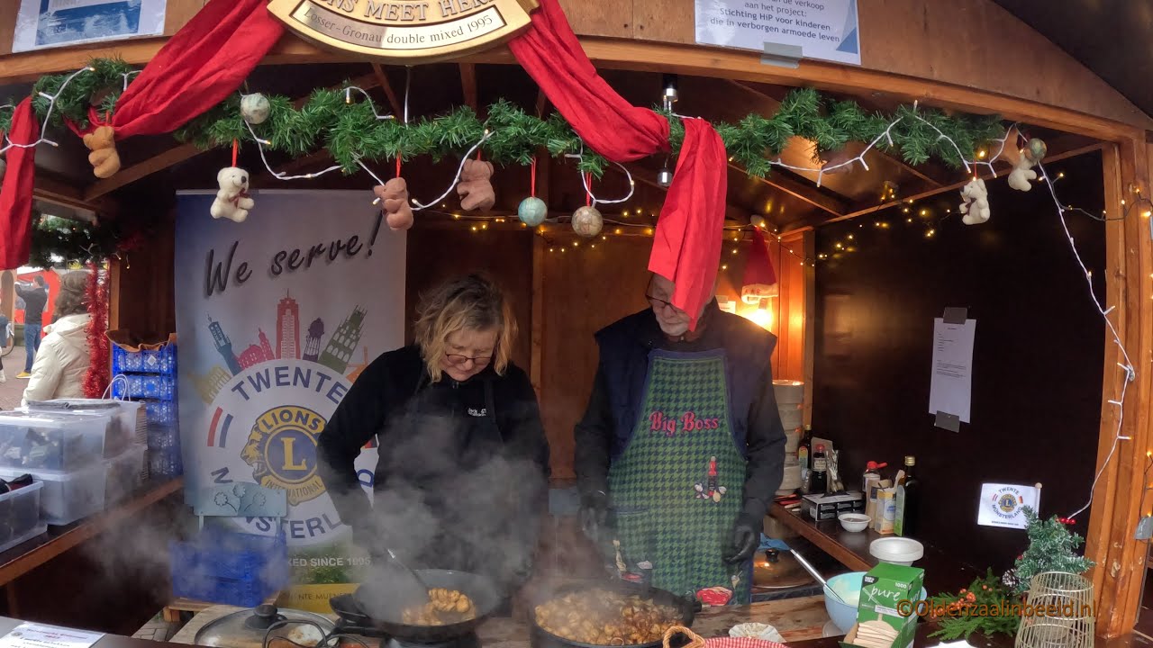 Flitsen van de Kerstmarkt zaterdagmiddag in Oldenzaal 2023 12 16