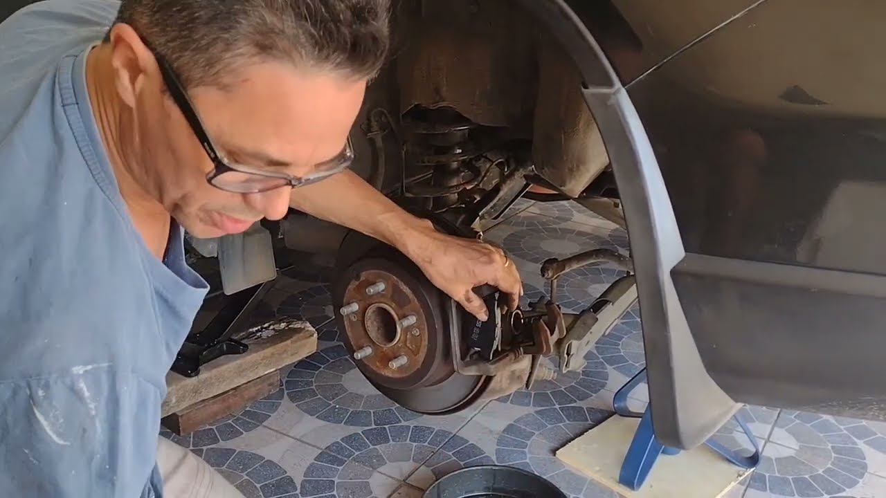 trocando pastilha de freio da CRV.