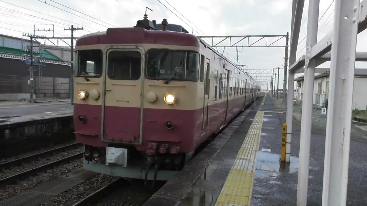 [鉄道動画]あいの風とやま鉄道線 泊駅　到着/発車〈交番検査回送「トキ鉄413系」〉