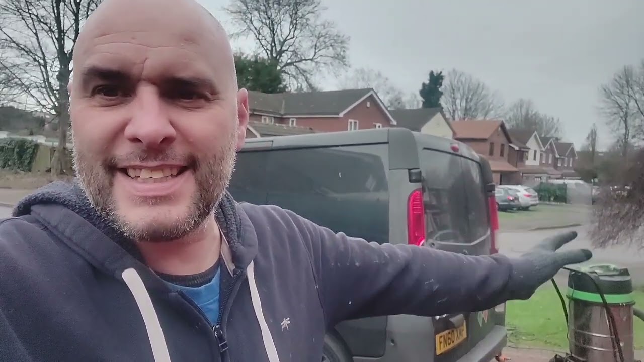 How I clear out gutters with a GVS 3000w gutter vac