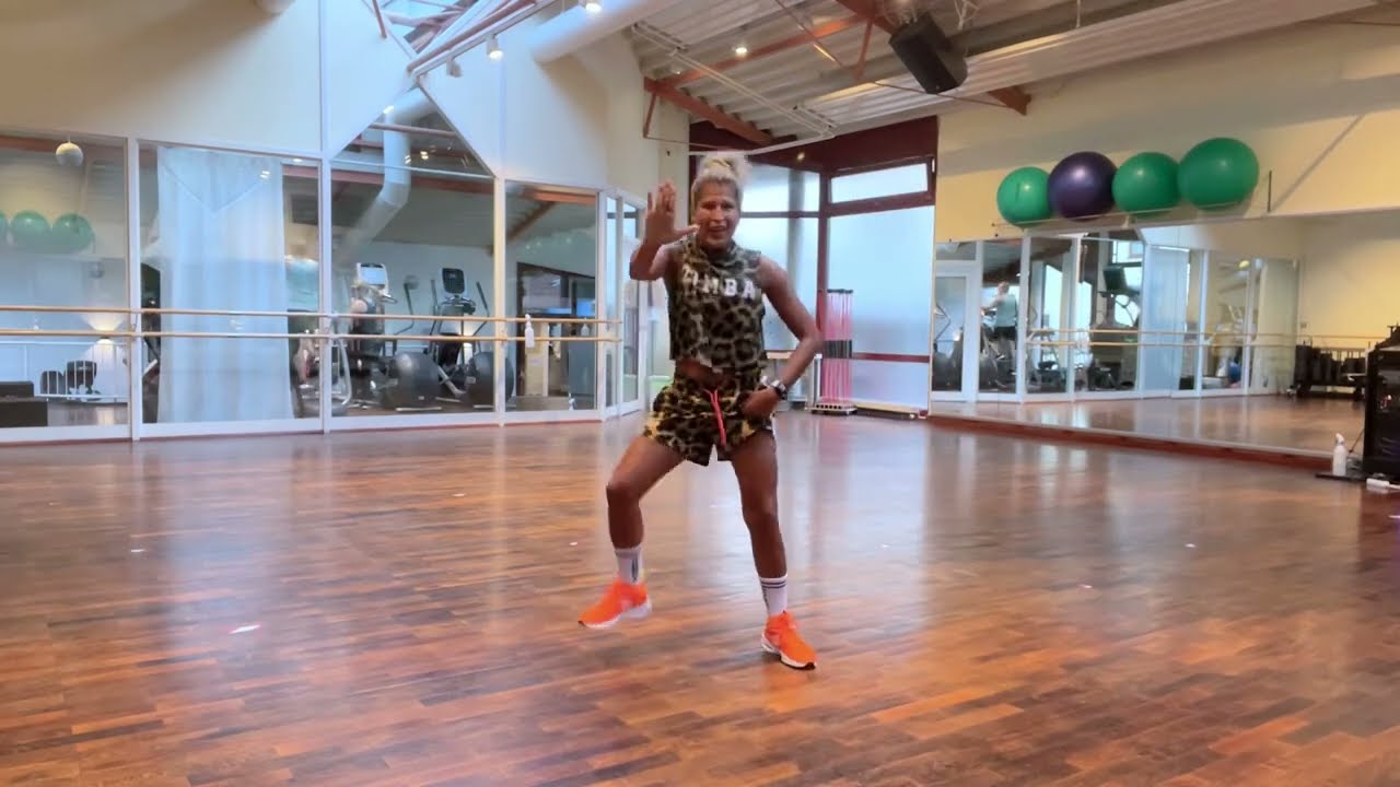Zumba® Fitness WARM UP / Caribbean Urban FIRE UP / By DJ Dani Acosta / Choreography Yanet Maria Axt